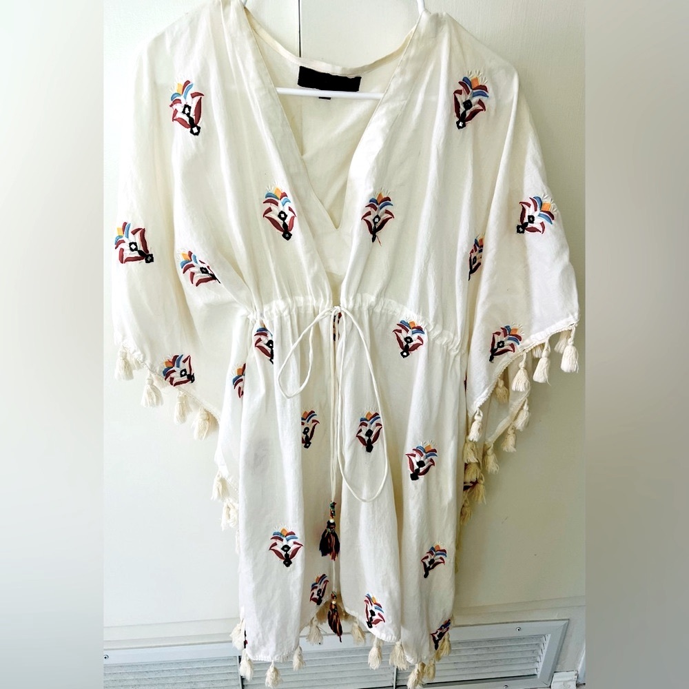 Luna Llena white embroidered tie kaftan size US 10. Super stylish.